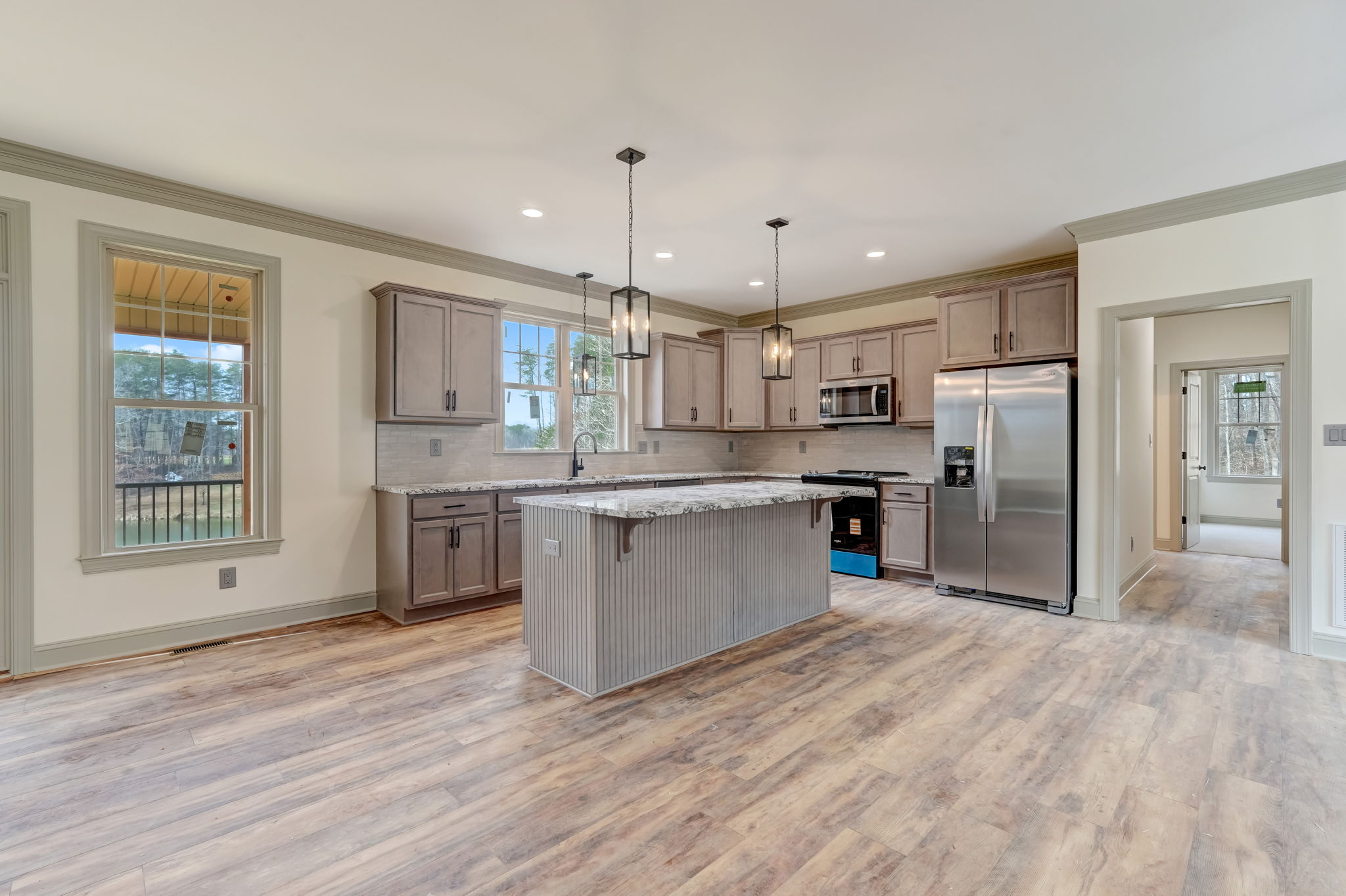 Kitchen/Breakfast Bar