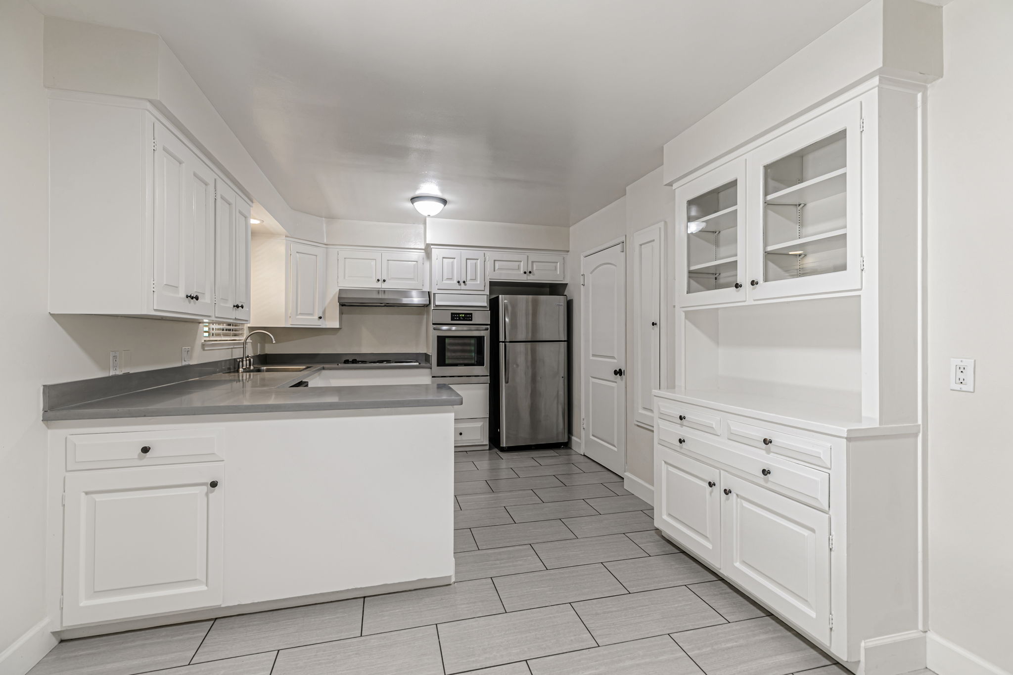017_166 Monroe St 1  