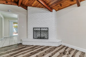 015_166 Monroe St 1  