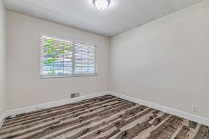 027_166 Monroe St 1  