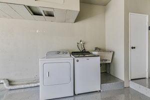 038_166 Monroe St 1  