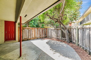 042_166 Monroe St 1  