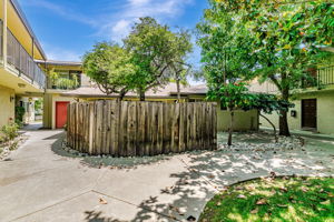 047_166 Monroe St 1  