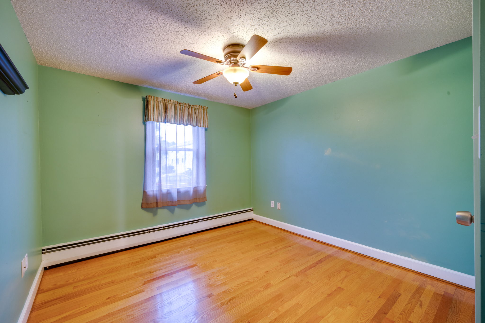  166 Rhodes St, New Britain, CT 06051, US Photo 27