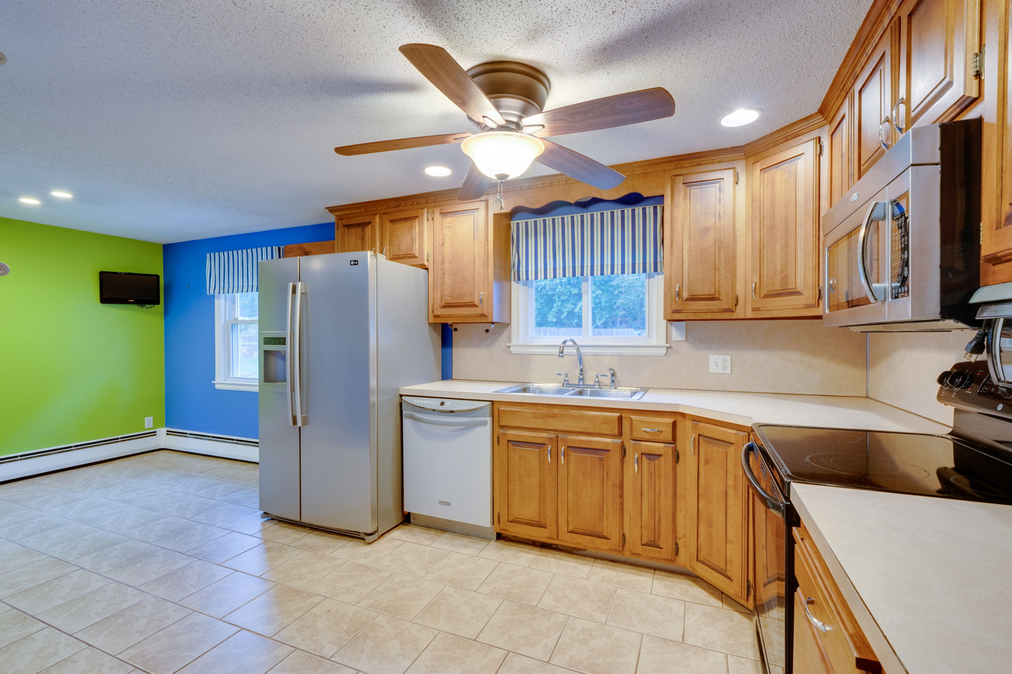  166 Rhodes St, New Britain, CT 06051, US Photo 12