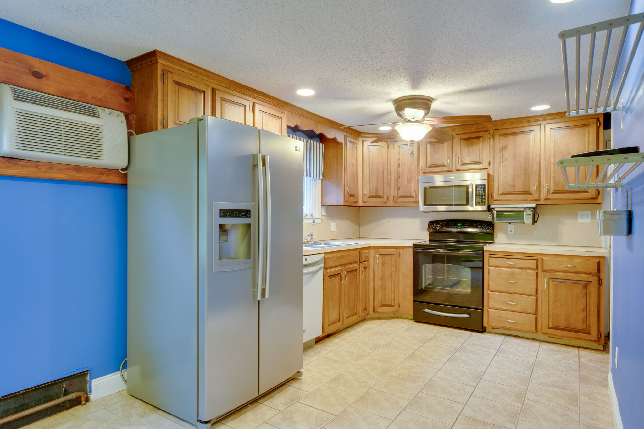  166 Rhodes St, New Britain, CT 06051, US Photo 13