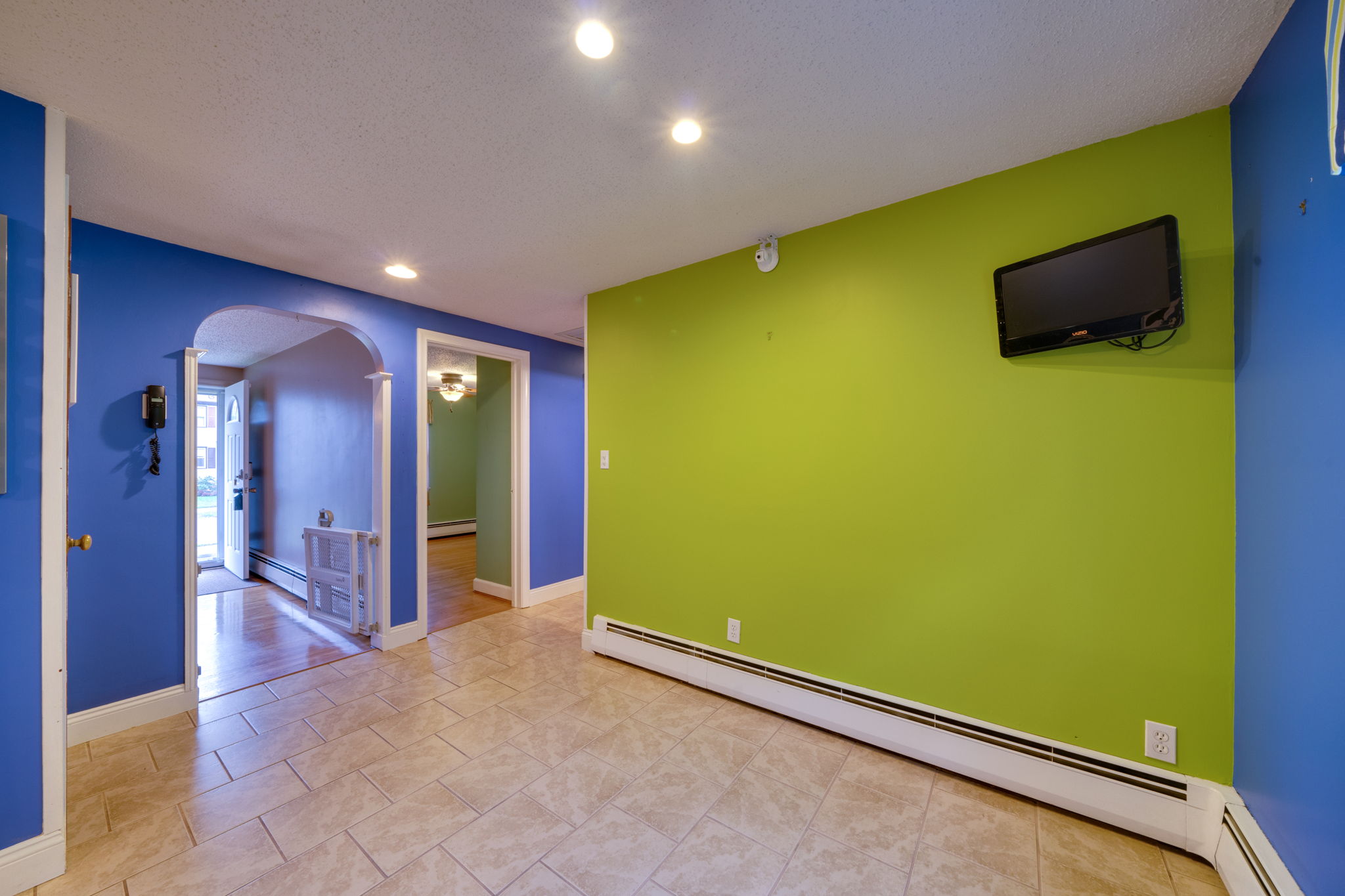  166 Rhodes St, New Britain, CT 06051, US Photo 14