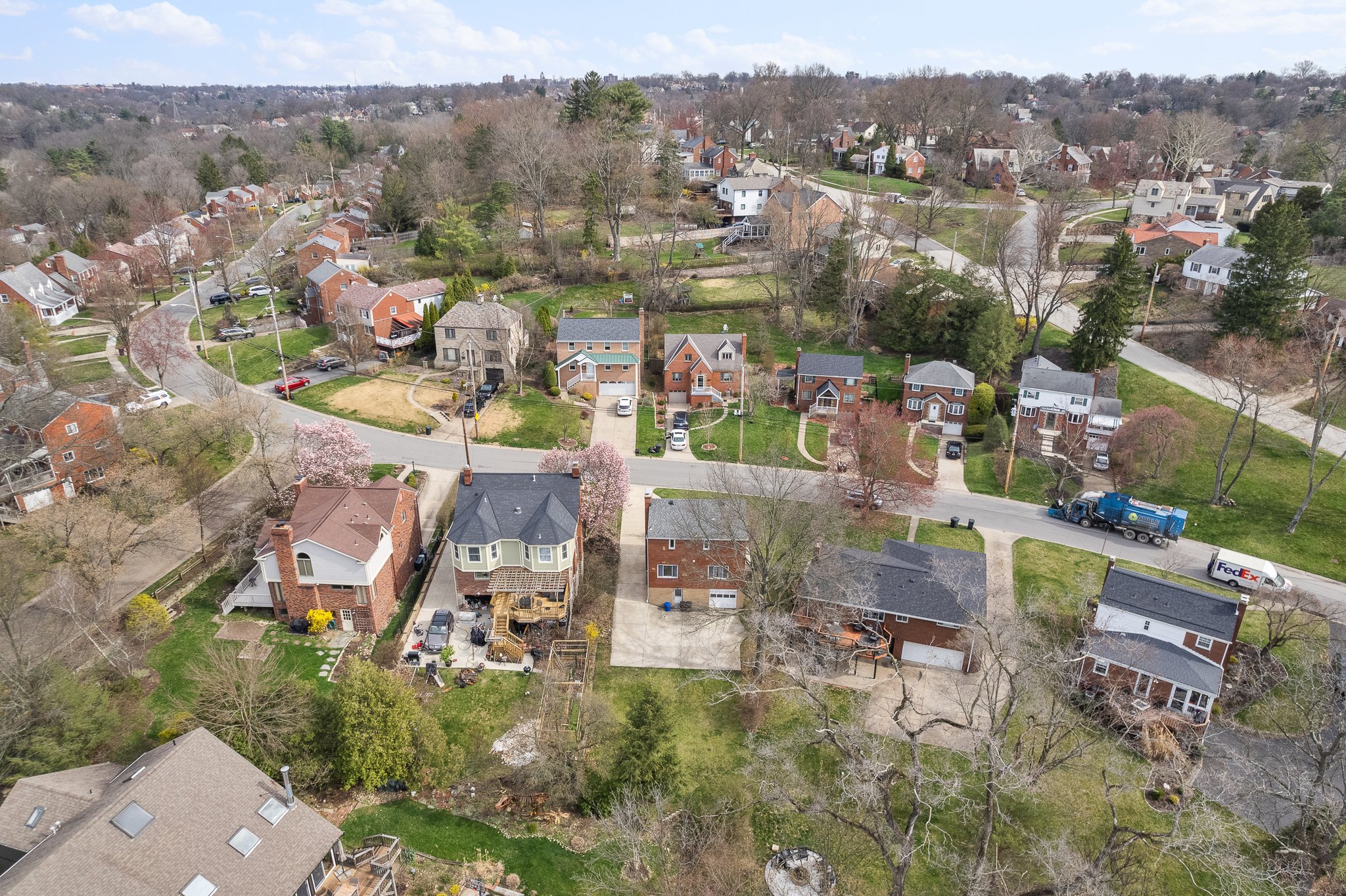  Photo 33