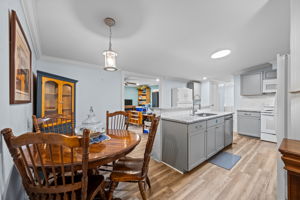 Kitchen/Dining Area