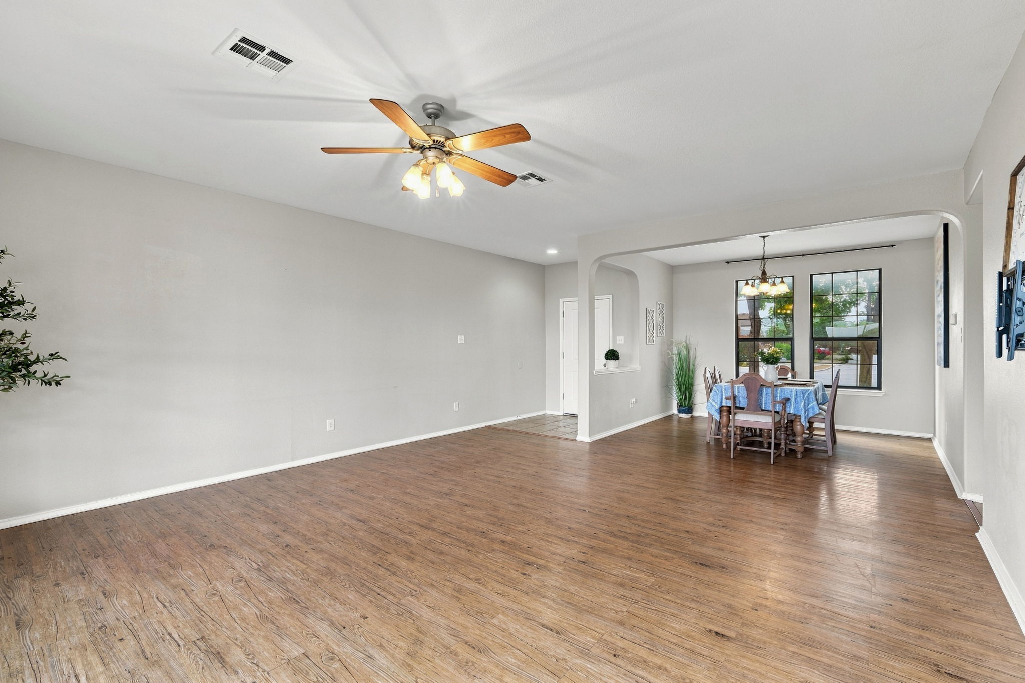 Living/Dining Room
