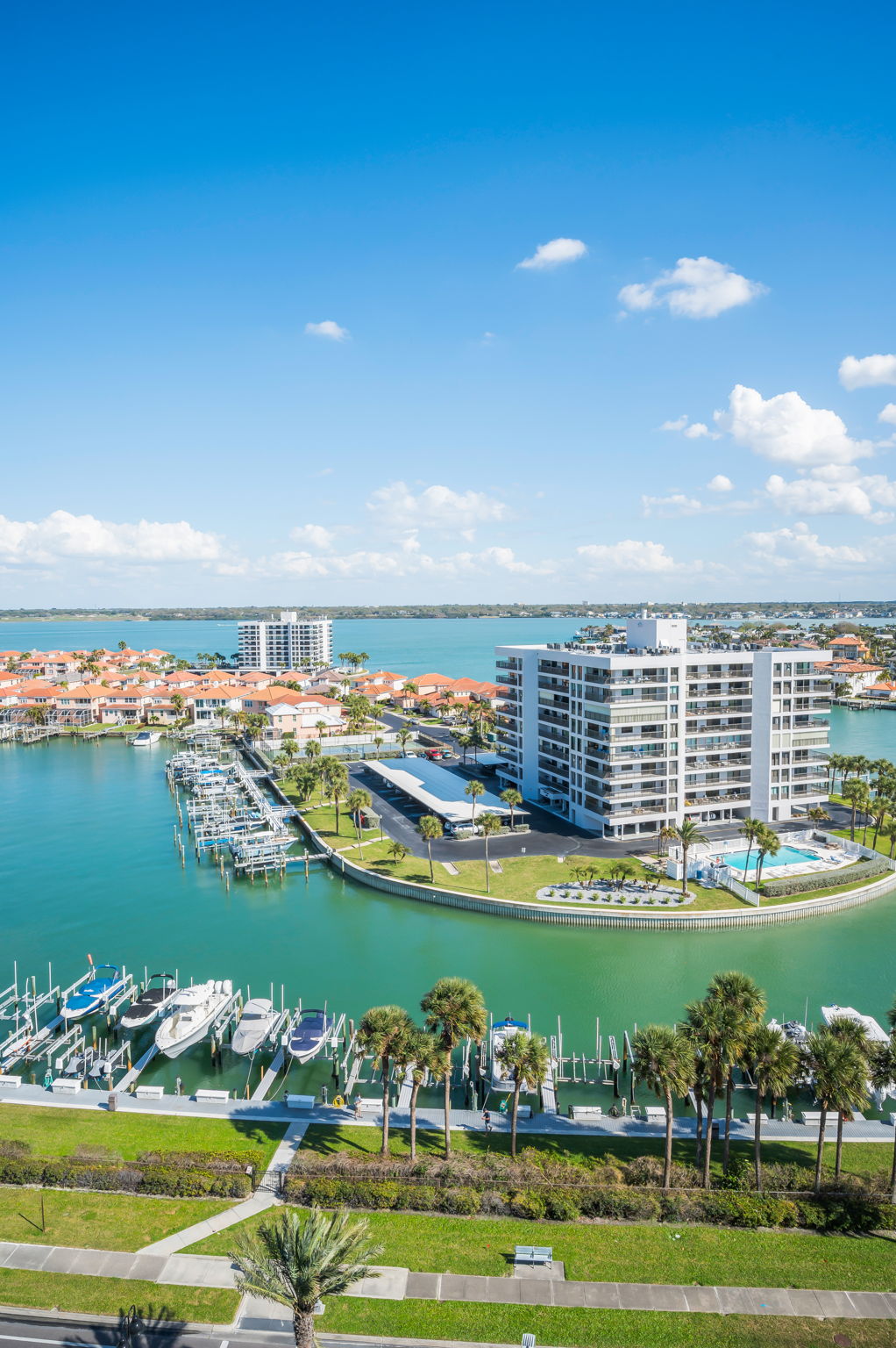 Guest Bedroom2e Balcony View