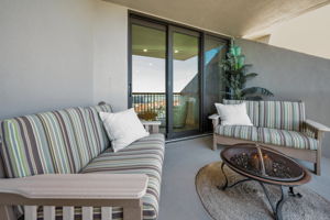 Living Room Balcony2