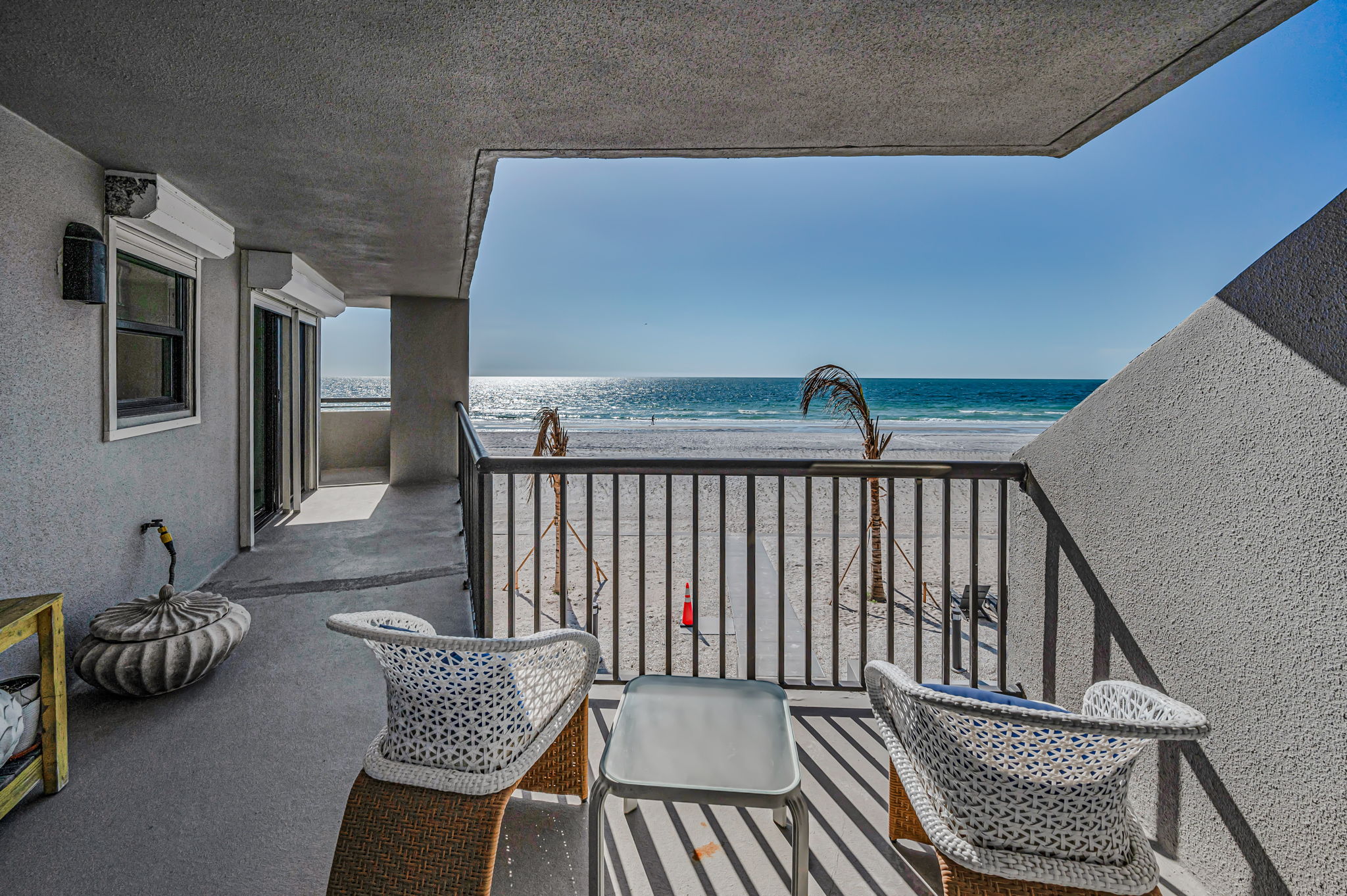 Living Room Balcony1