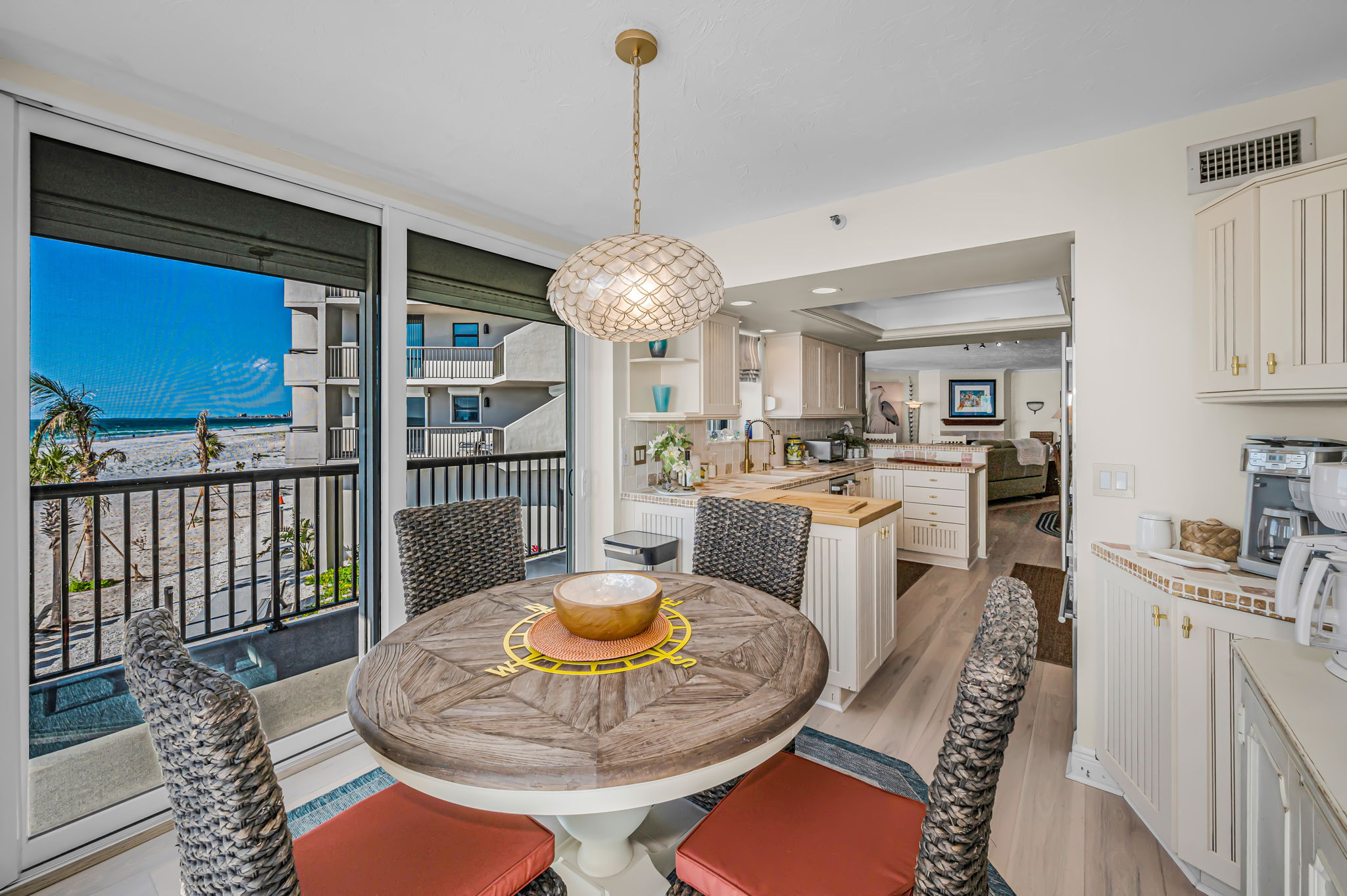 Dining Room4