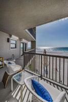 Living Room Balcony2