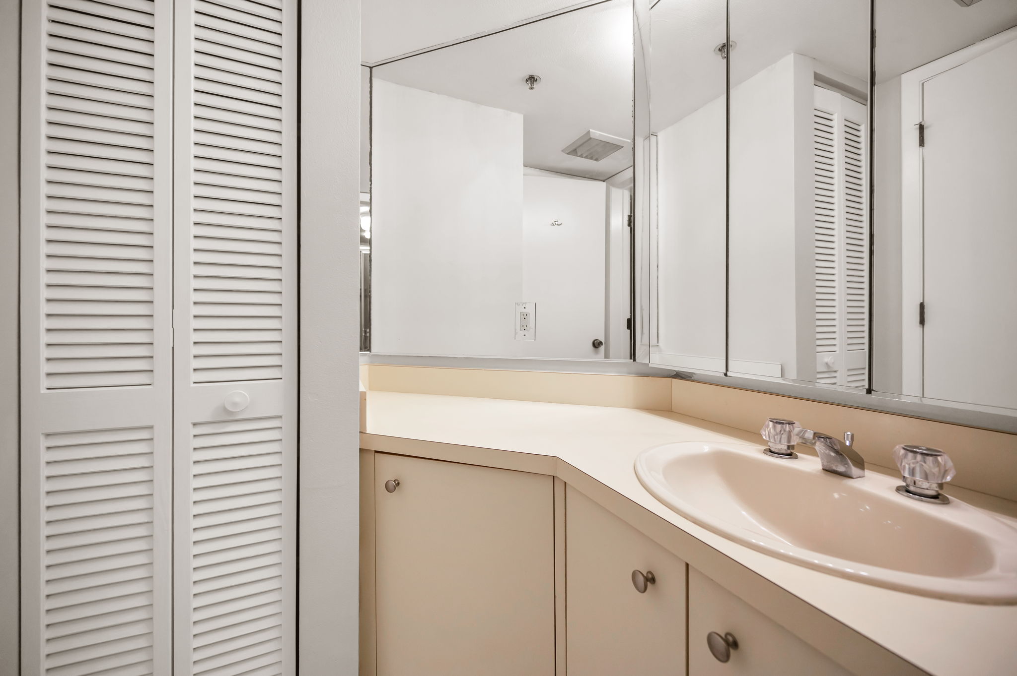 Bathroom2a