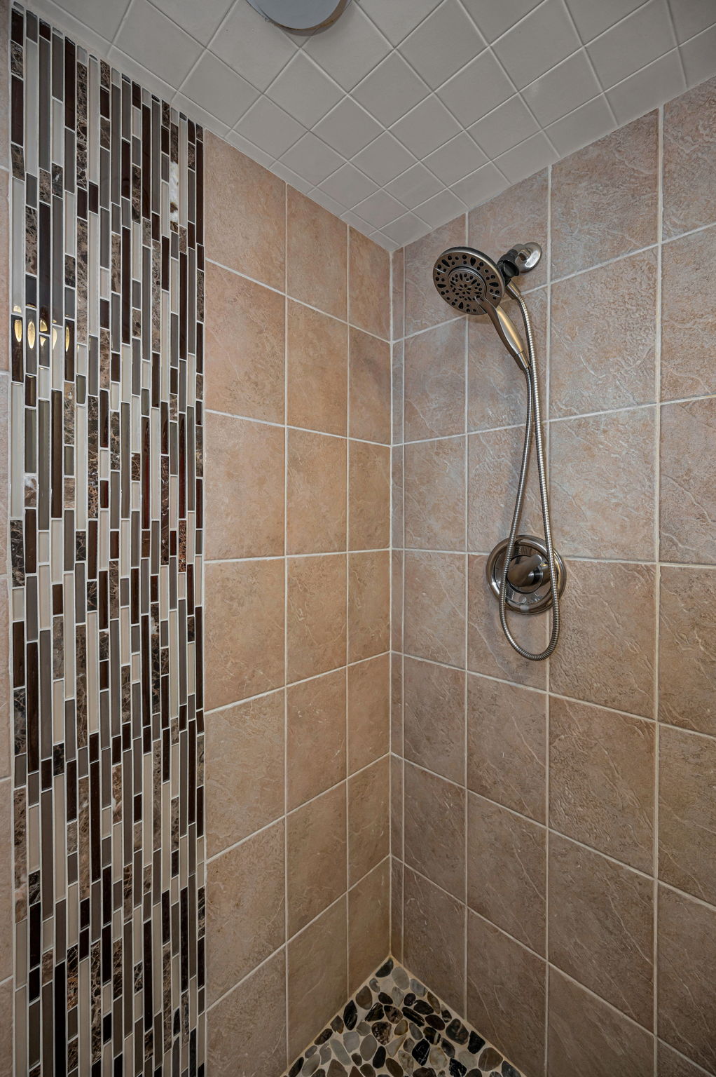 Guest Bathroom1b