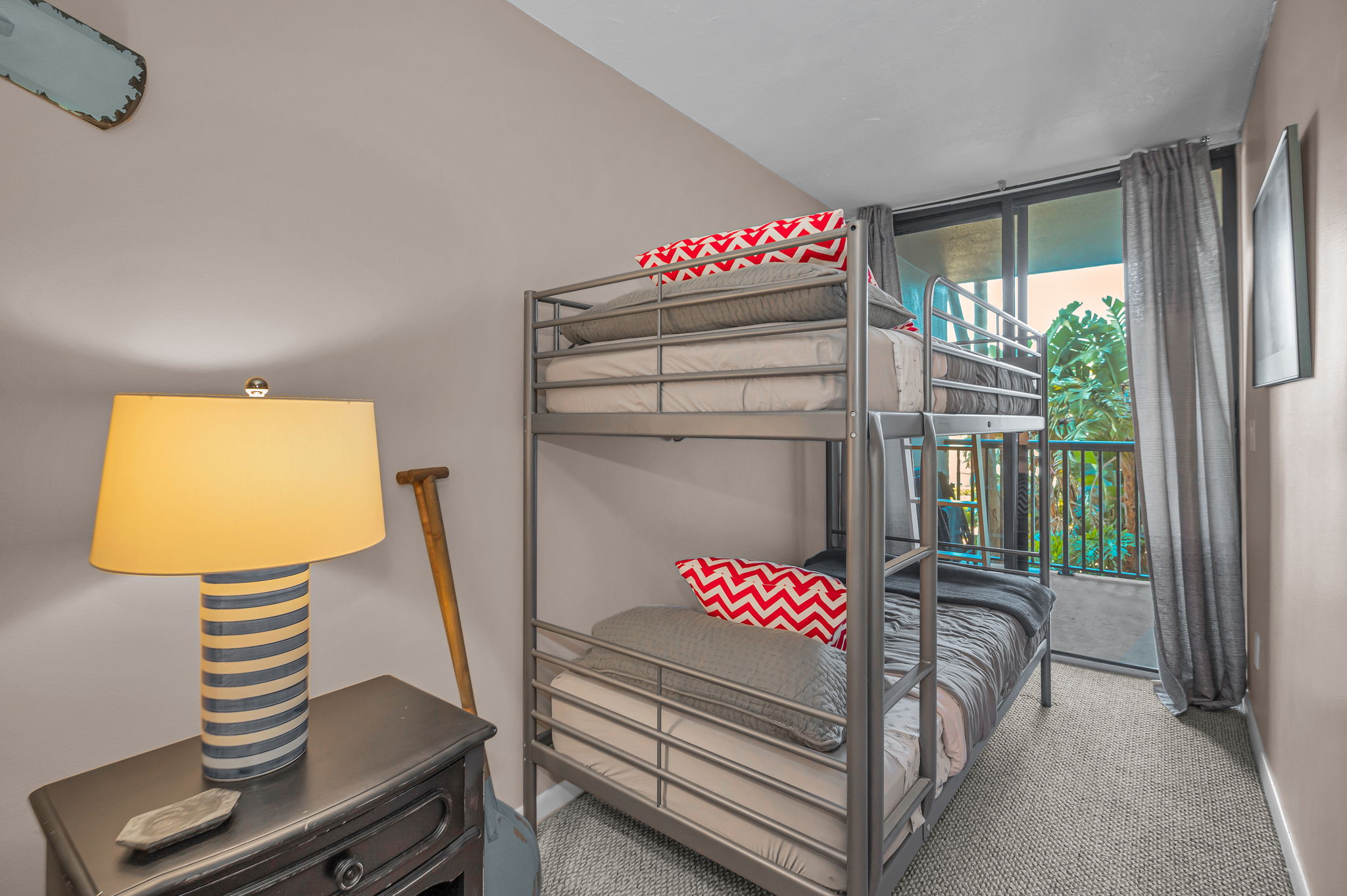 Guest Bedroom2b