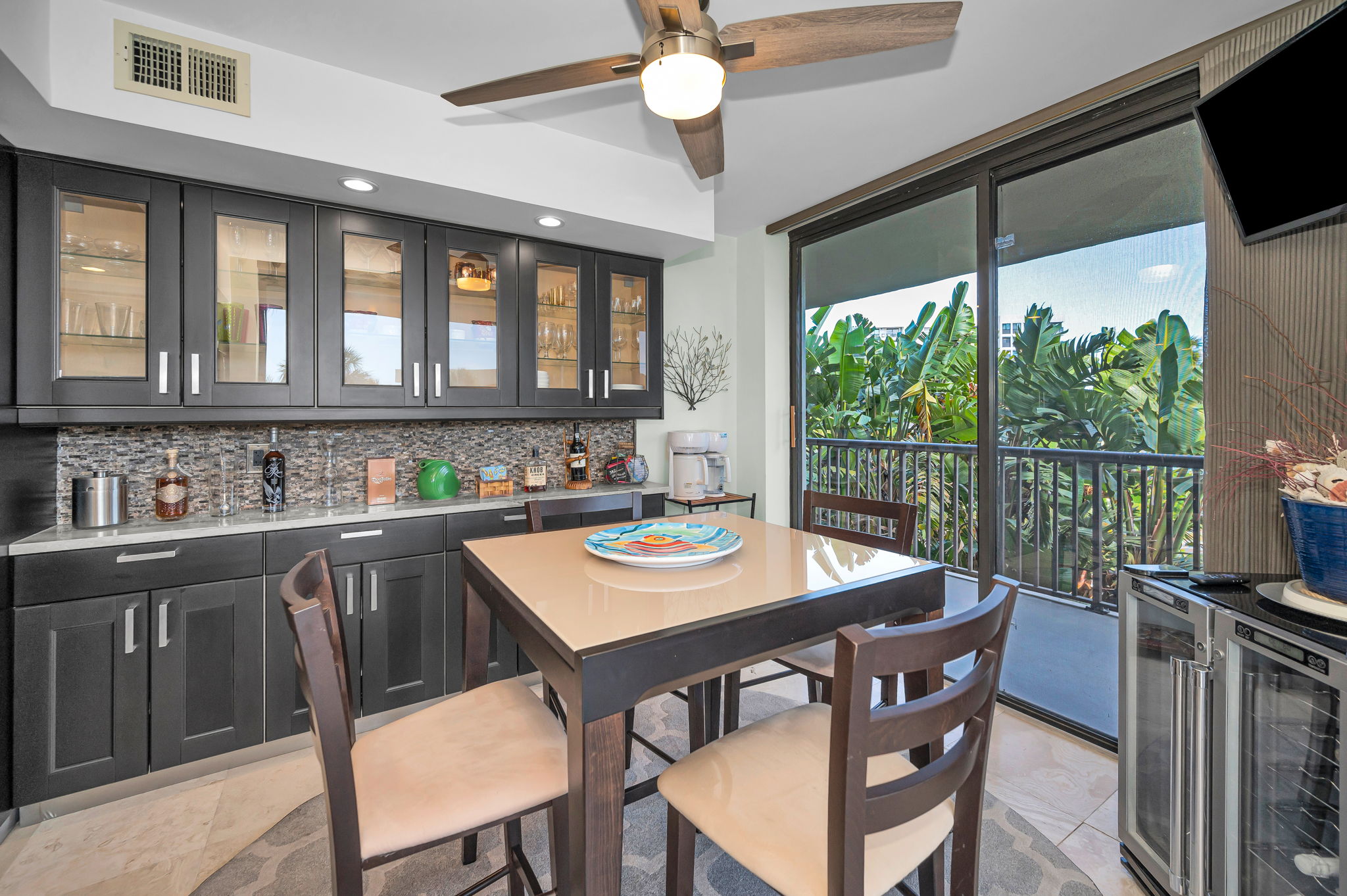 Dining Room4