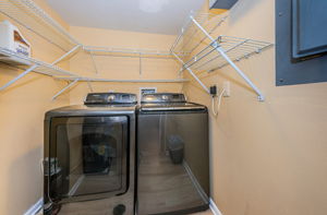 Laundry Room-4