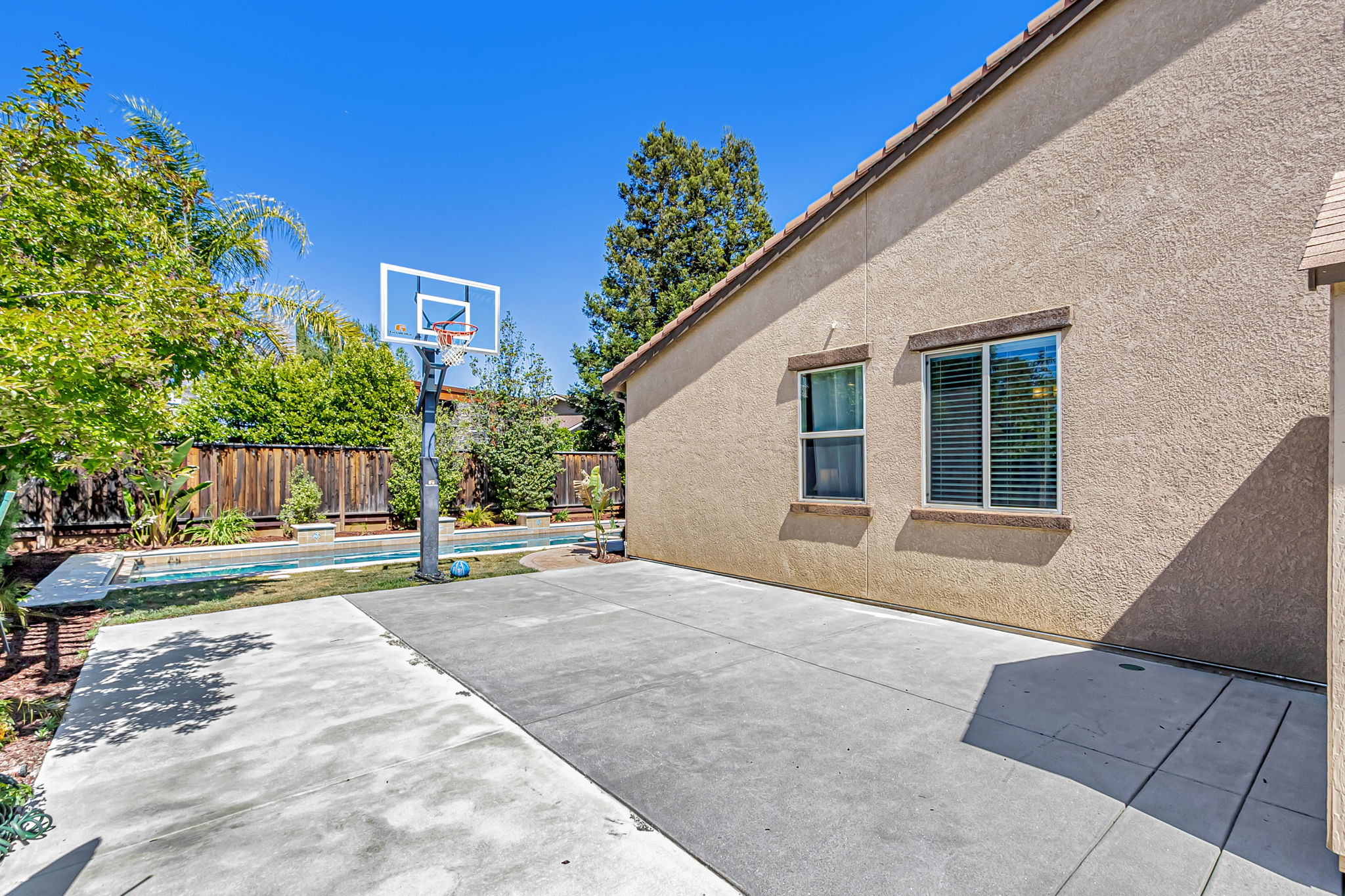 062_1660 Martinez Way  