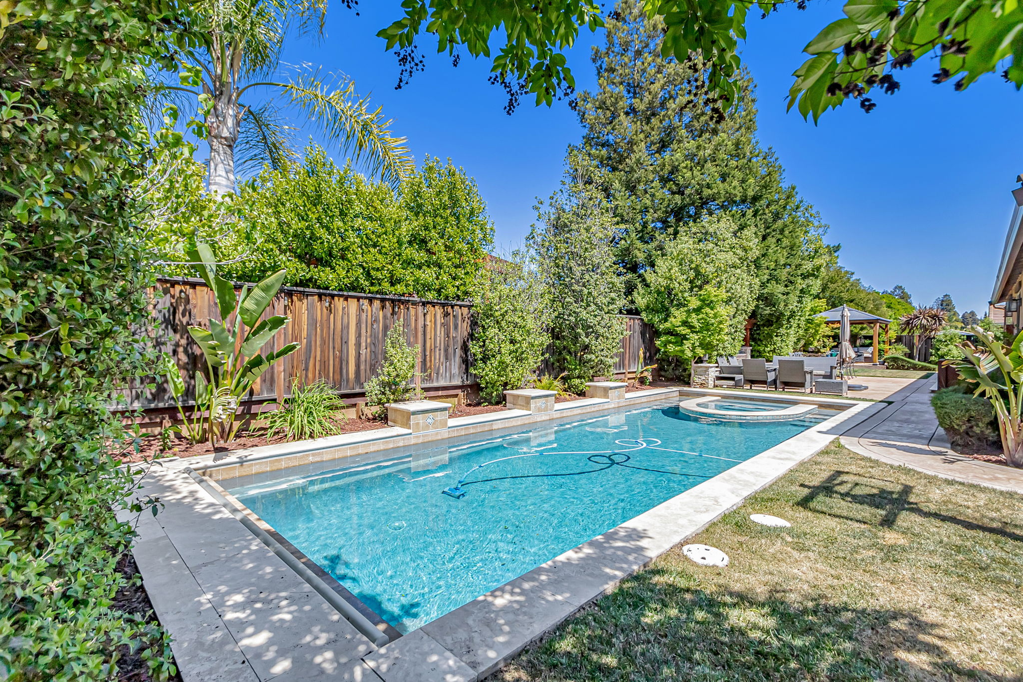 083_1660 Martinez Way  