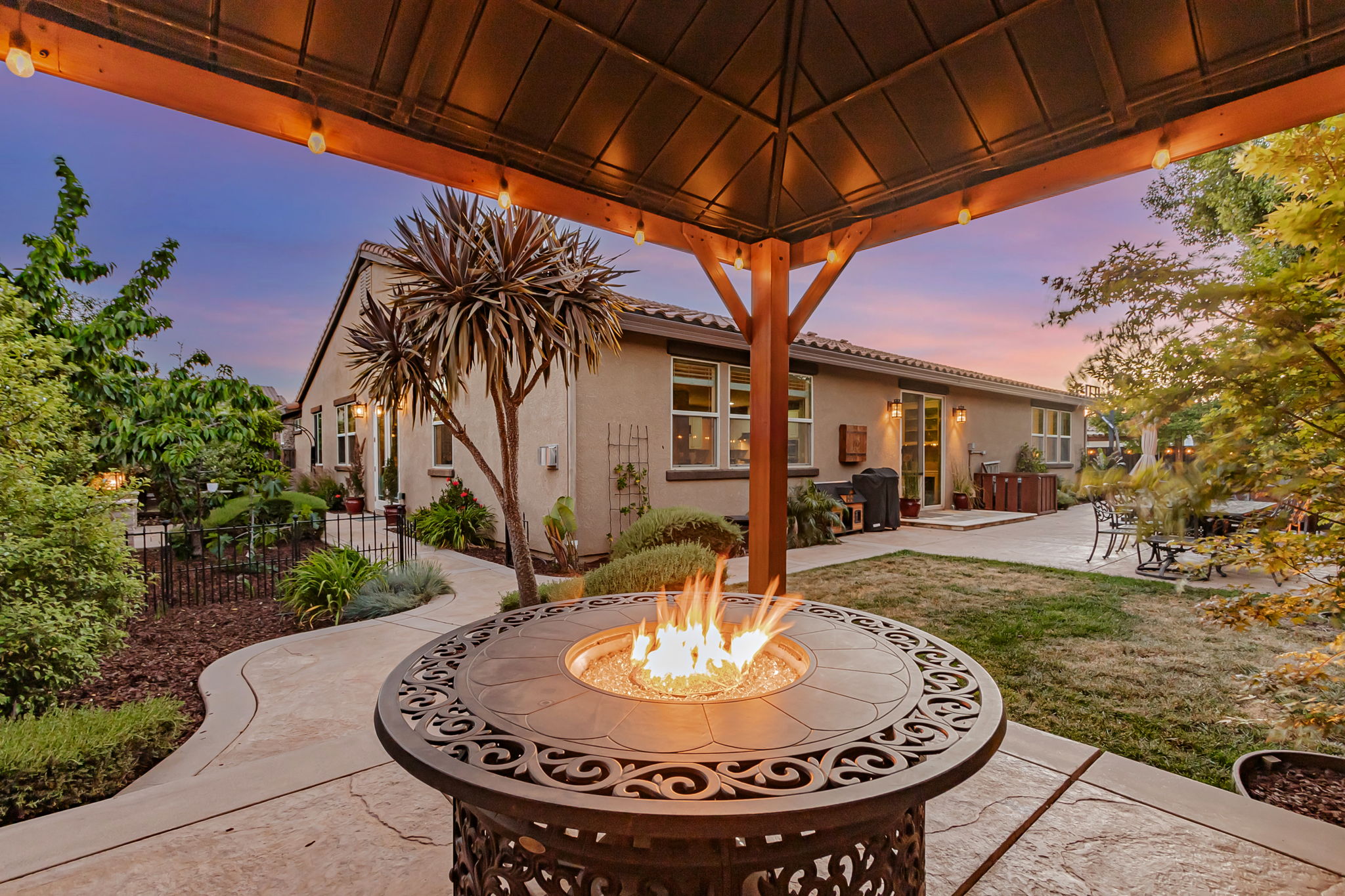 008_TWILIGHT_ 1660 Martinez Way 