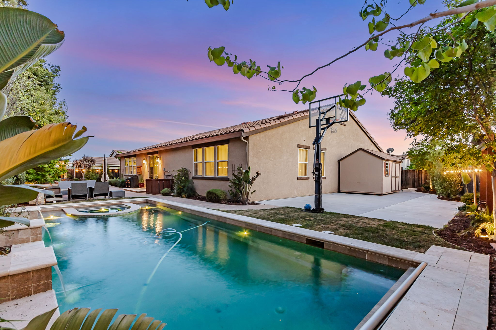 029_TWILIGHT_ 1660 Martinez Way 