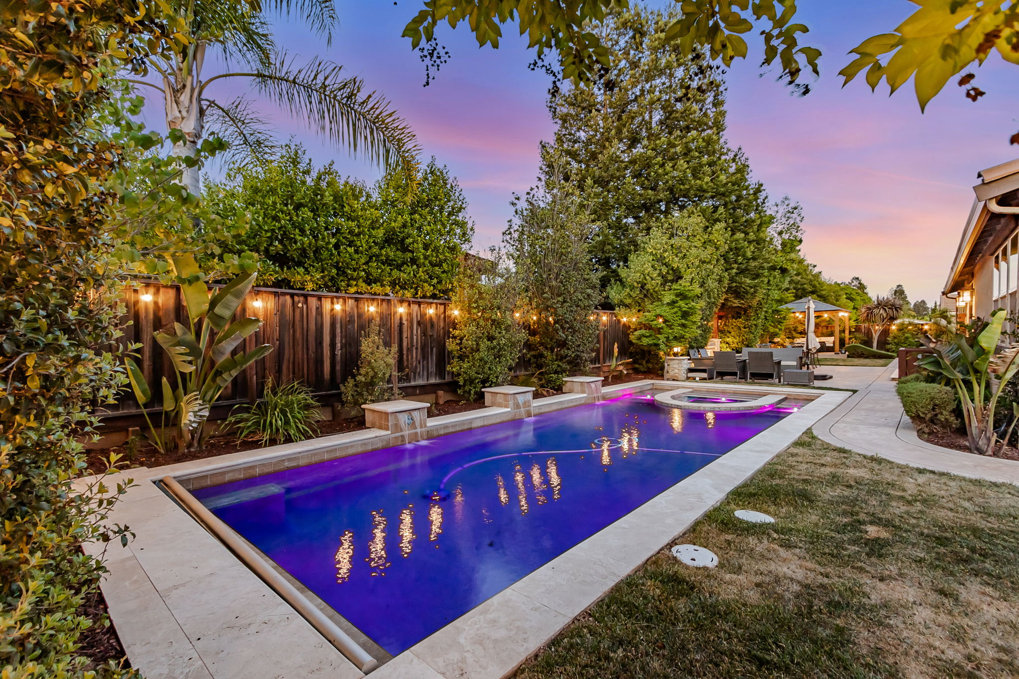 032_TWILIGHT_ 1660 Martinez Way 