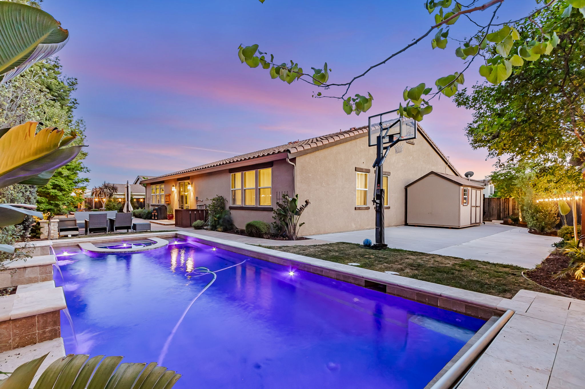 033_TWILIGHT_ 1660 Martinez Way 