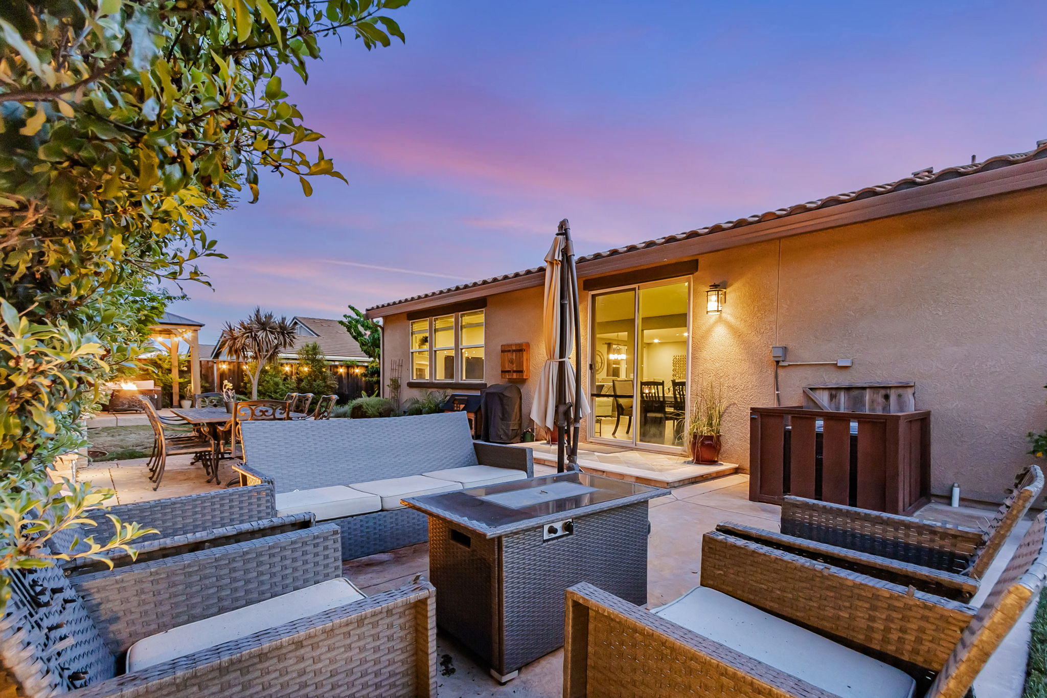 038_TWILIGHT_ 1660 Martinez Way 
