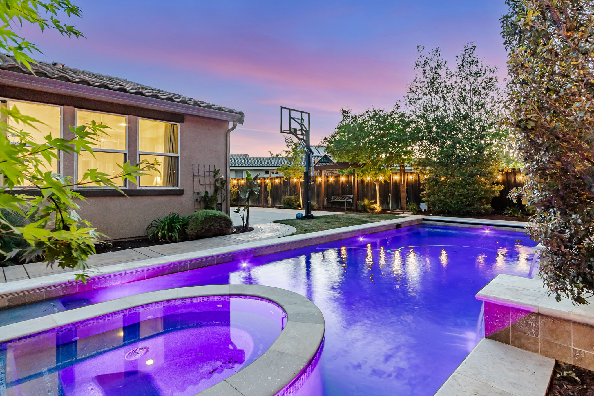 039_TWILIGHT_ 1660 Martinez Way 