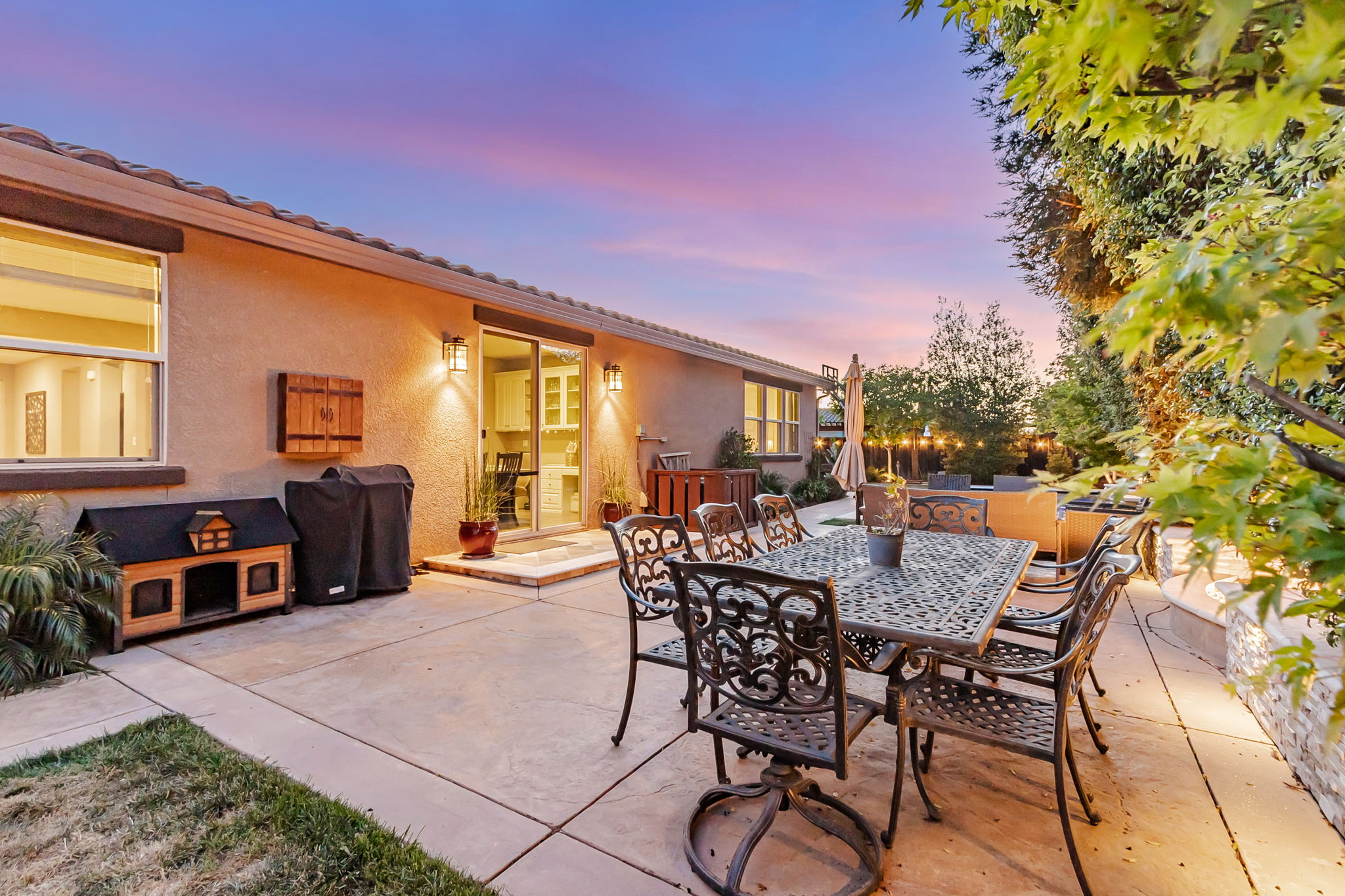 041_TWILIGHT_ 1660 Martinez Way 