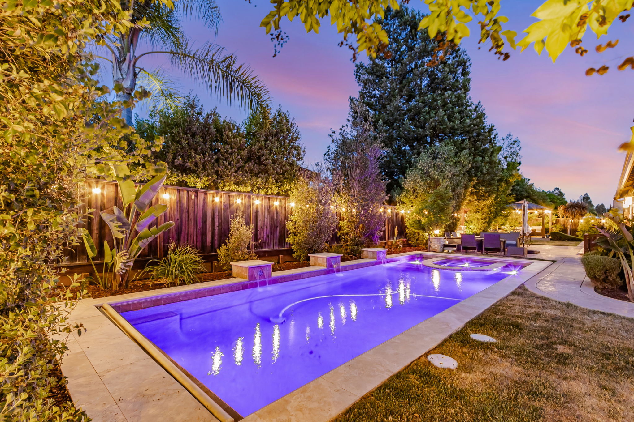 063_TWILIGHT_ 1660 Martinez Way 
