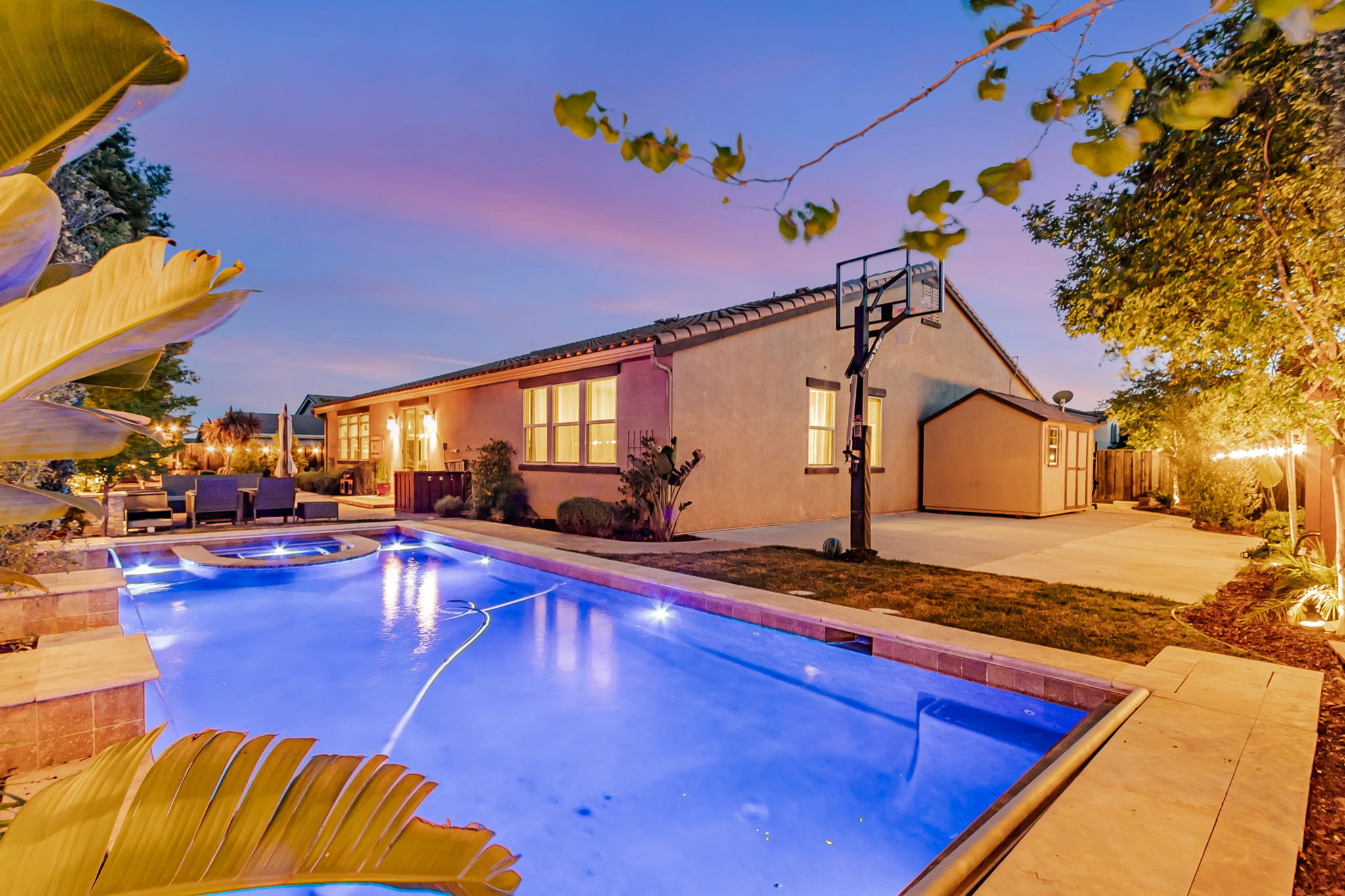 064_TWILIGHT_ 1660 Martinez Way 