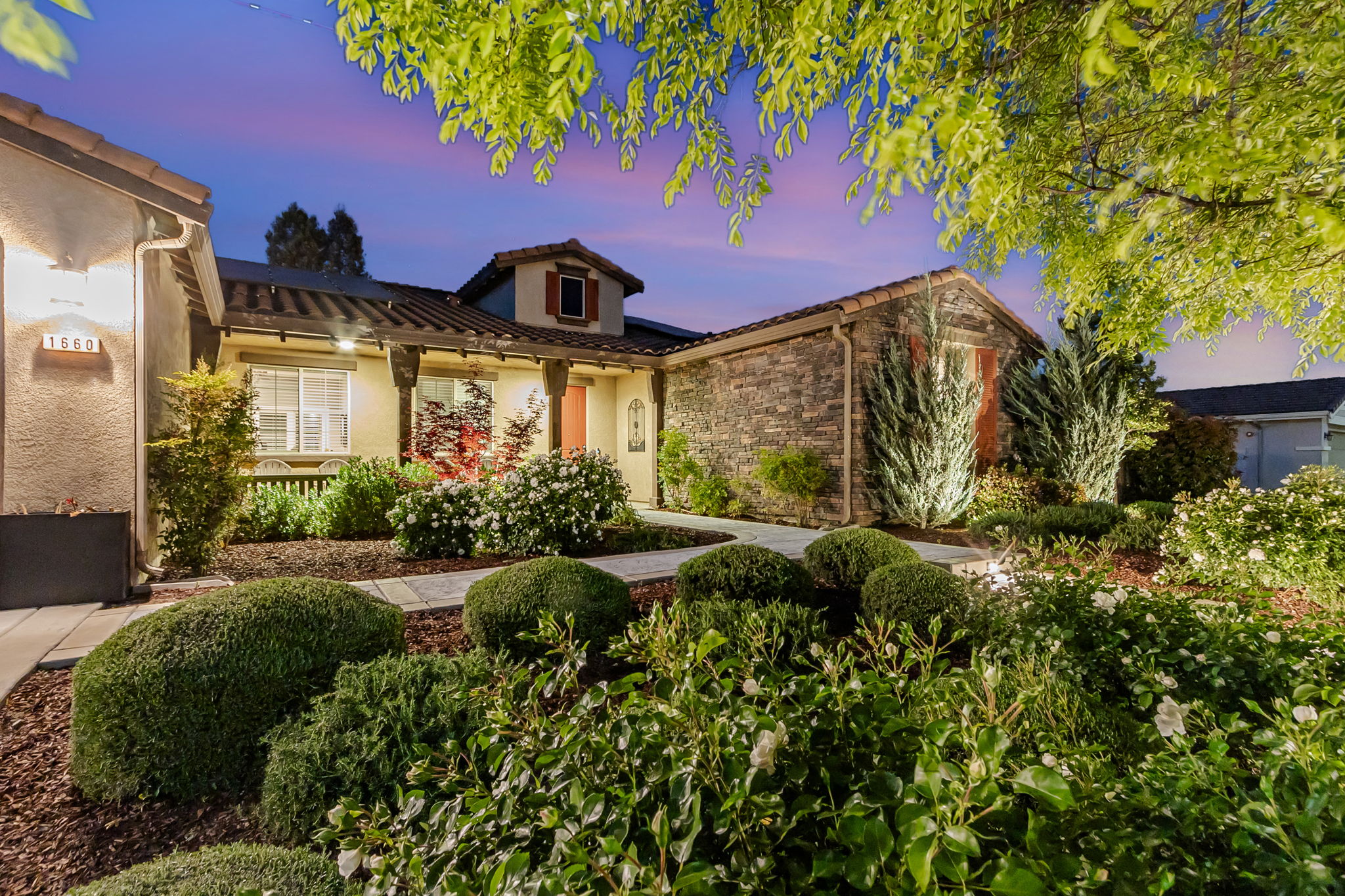 093_TWILIGHT_ 1660 Martinez Way 
