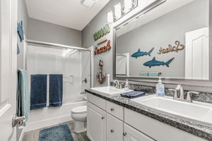 055_1660 Martinez Way  