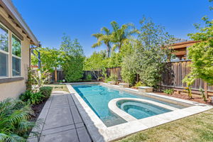 082_1660 Martinez Way  
