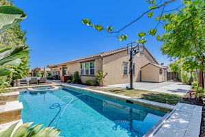 086_1660 Martinez Way  