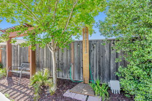 088_1660 Martinez Way  