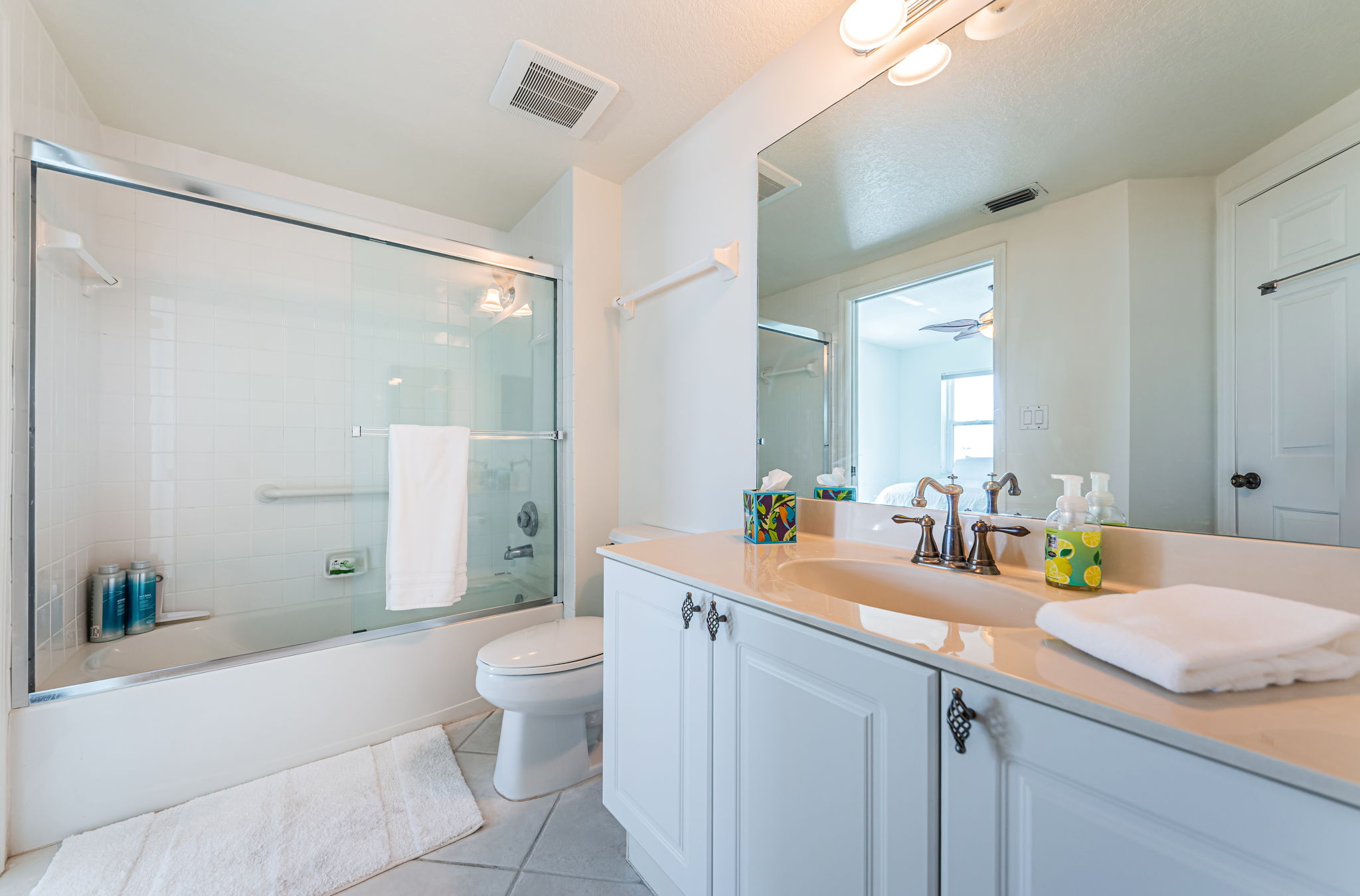 Bathroom 2b