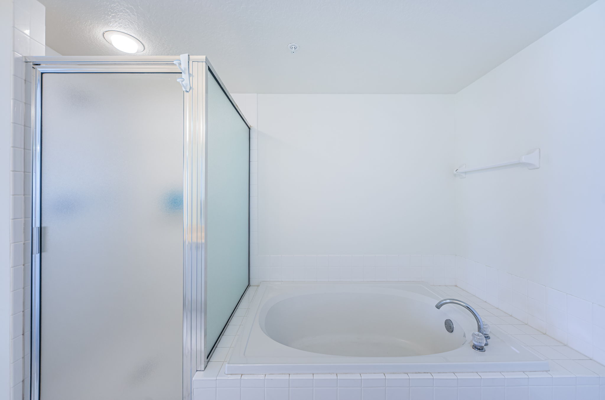 Primary Bathroom 1b