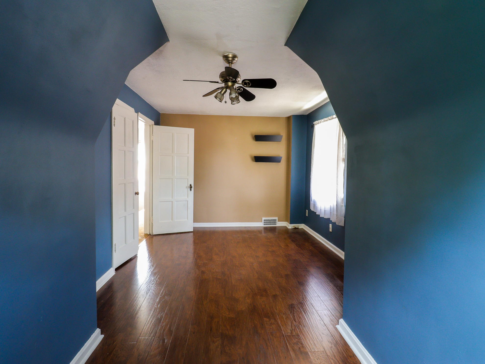16605 Woodbury Ave, Cleveland, OH 44135, USA Photo 16