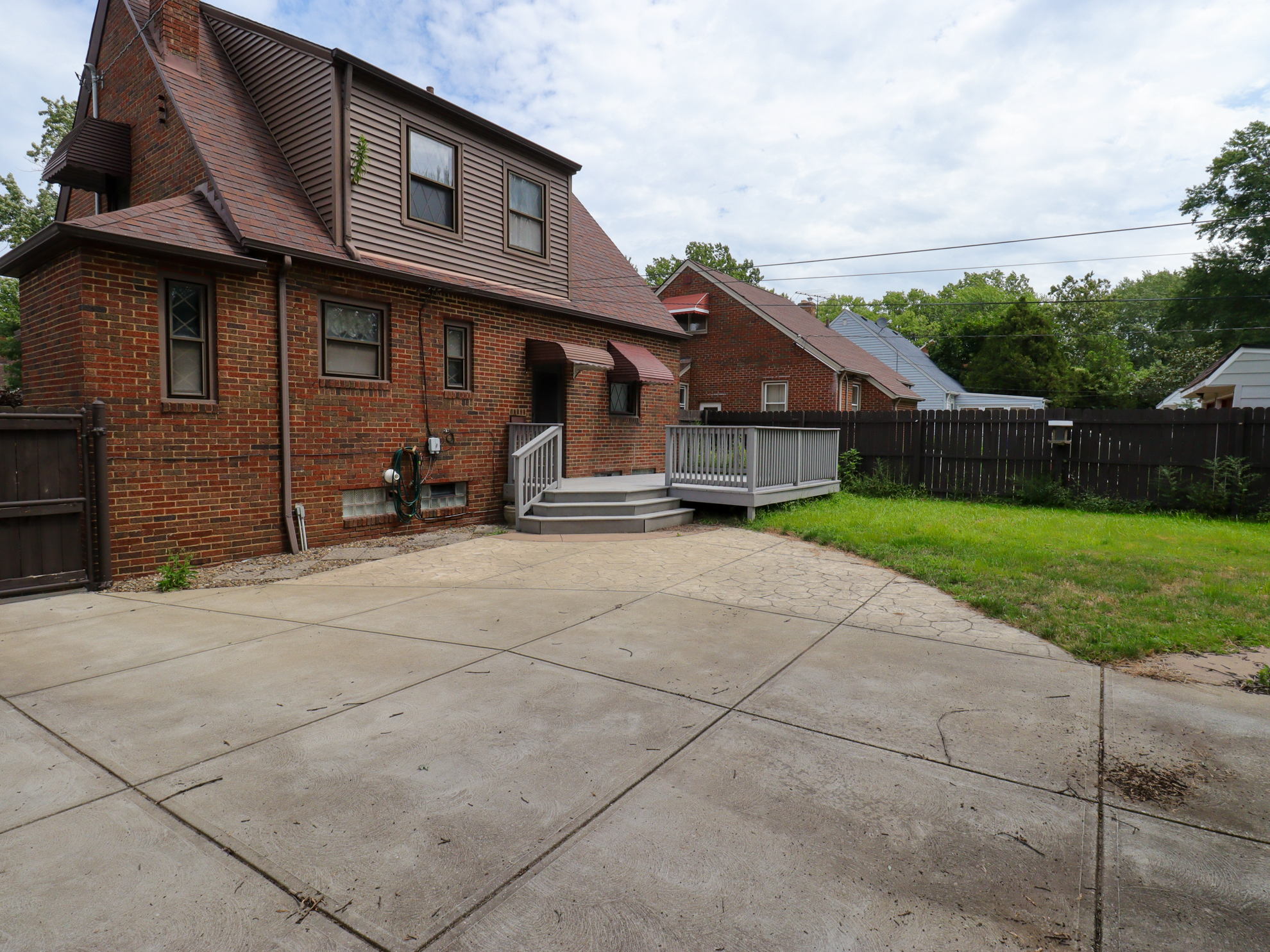 16605 Woodbury Ave, Cleveland, OH 44135, USA Photo 23