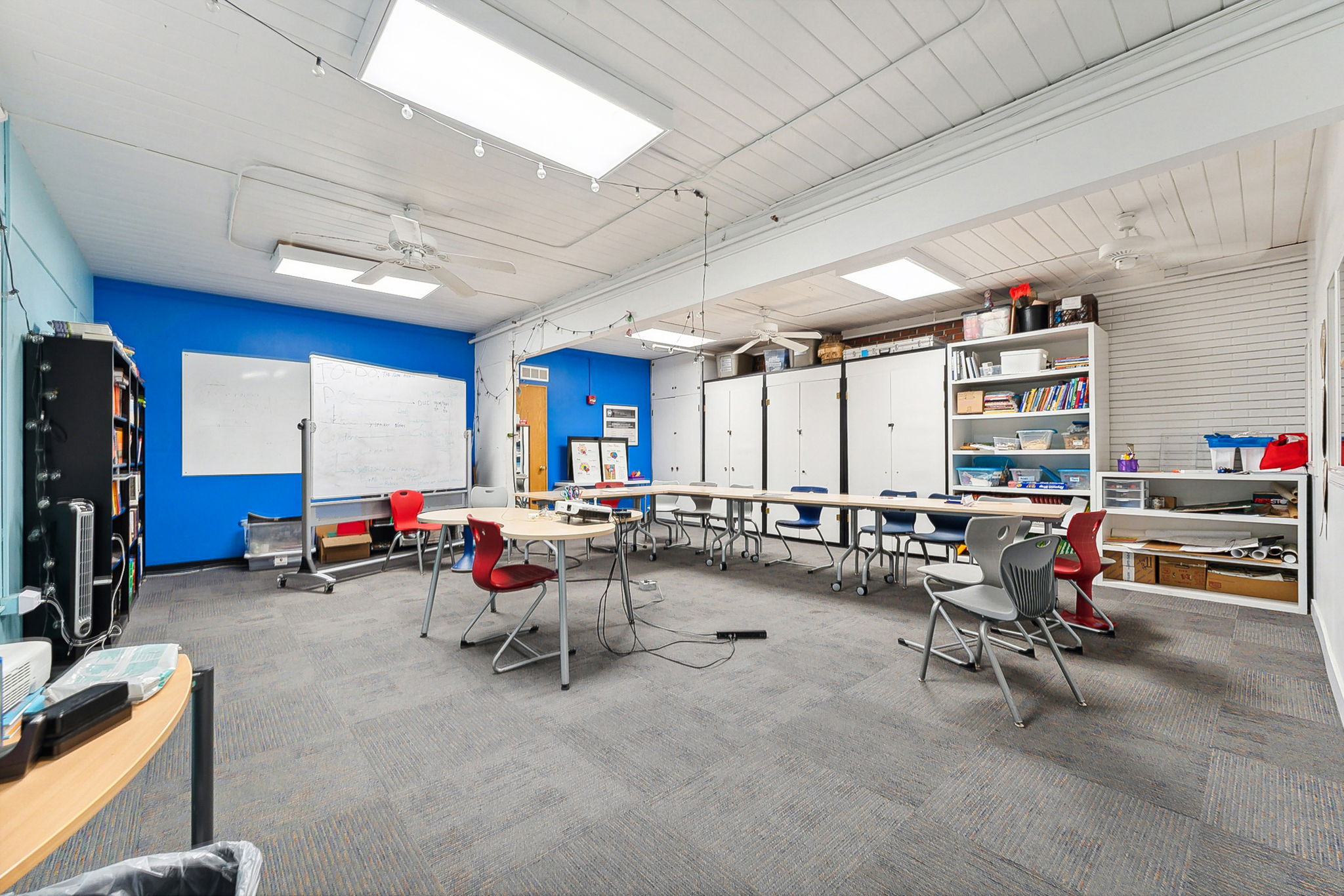 Classroom Interior 1I