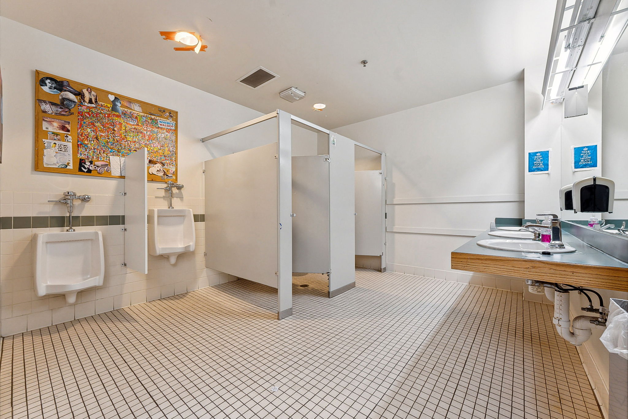 Mens Restroom