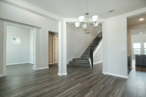 Dining/Foyer