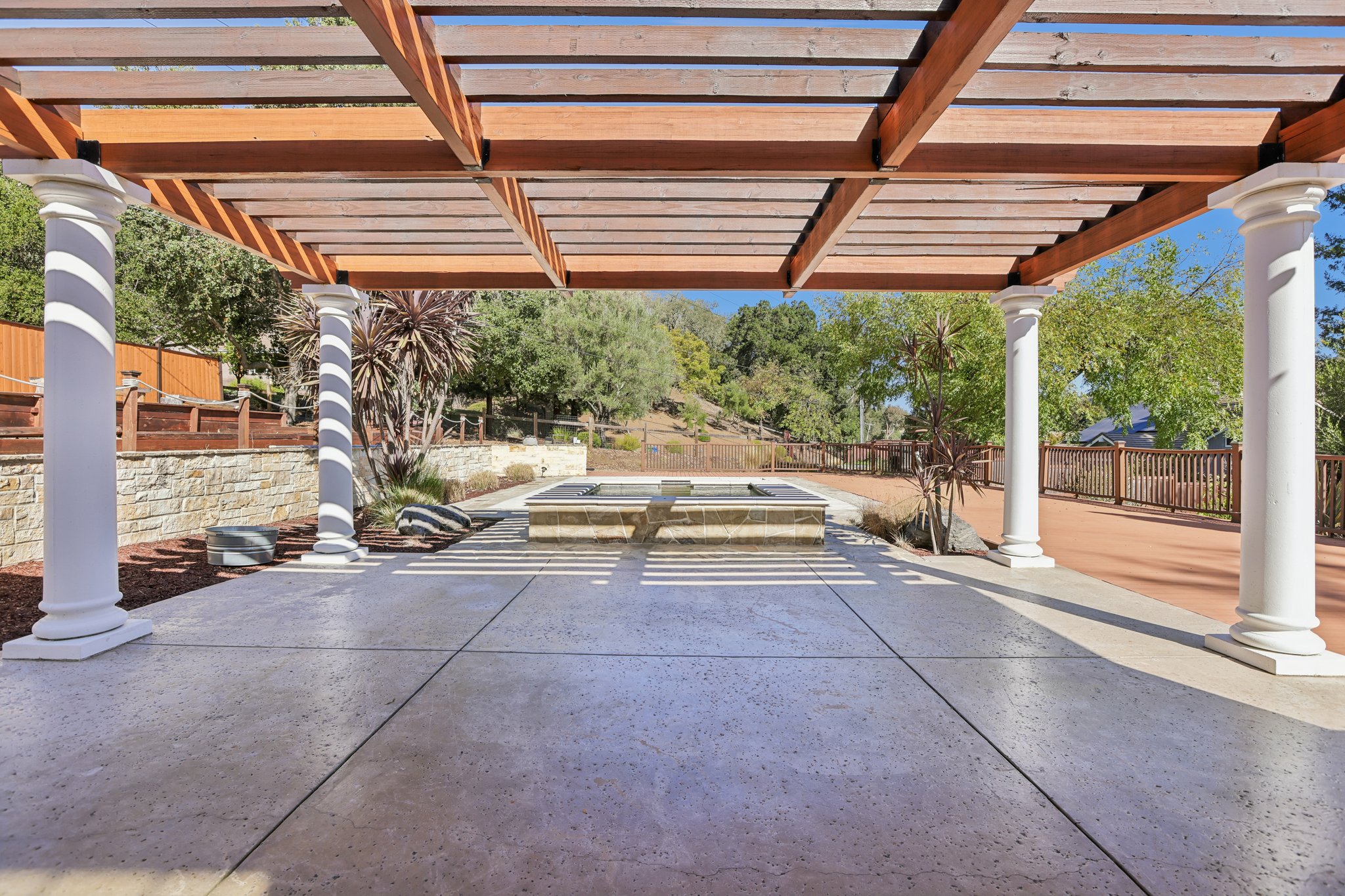 16611 Deerfield Ln-S2909-096.jpg