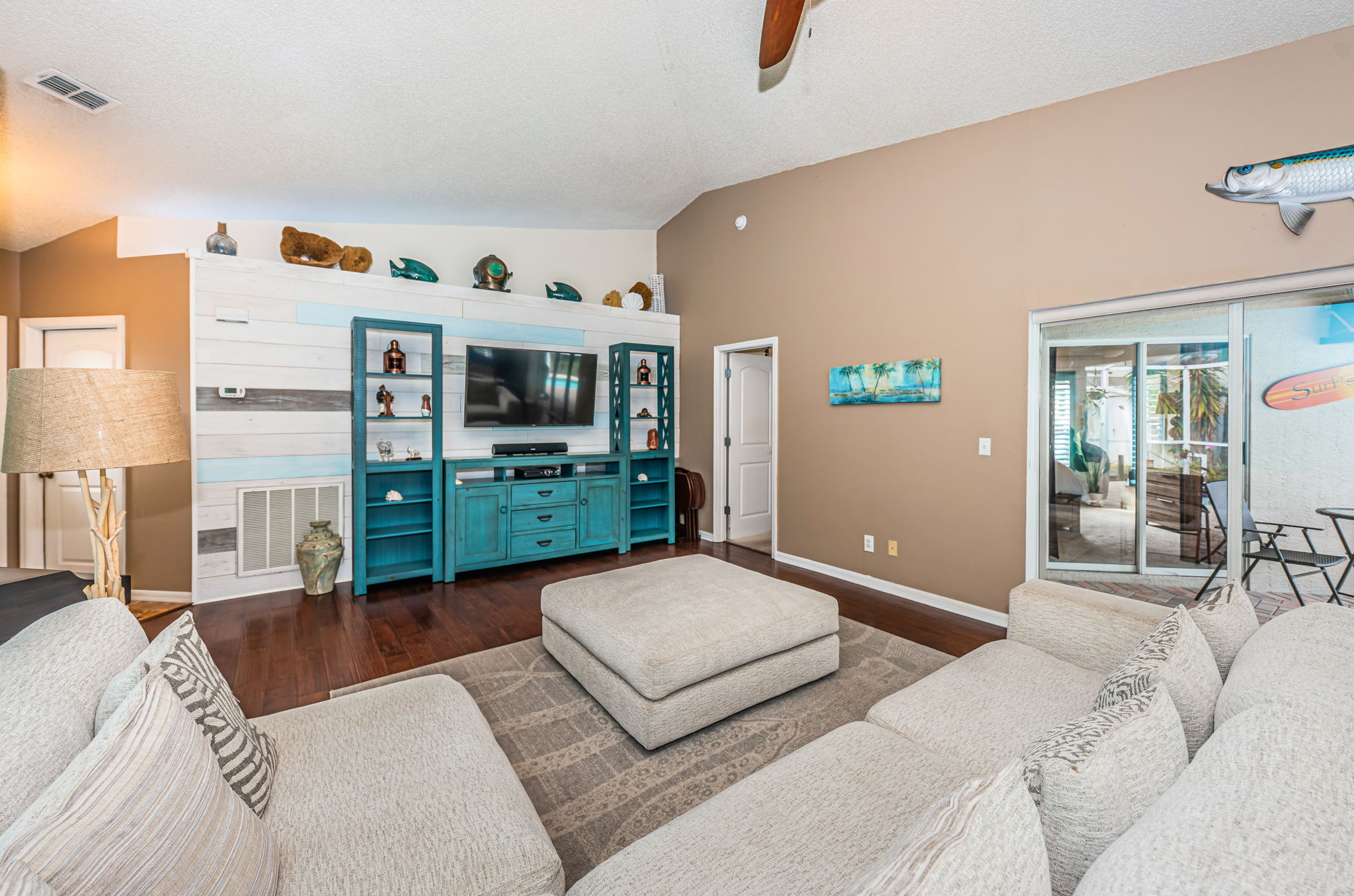 Living Room2-2