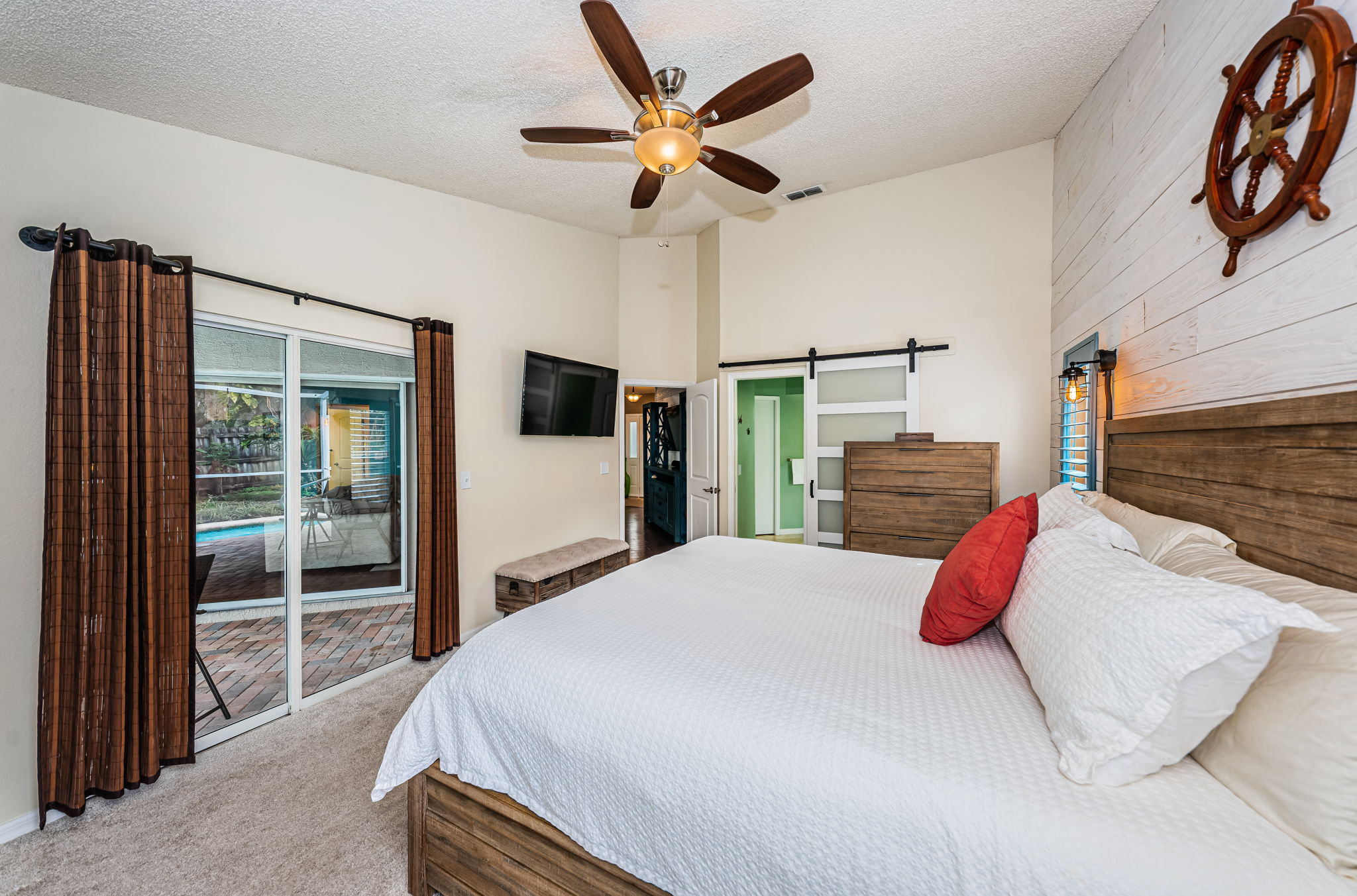 Master Bedroom1c-2